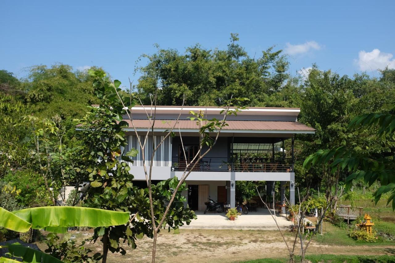 Homestay Rai Boonsom *